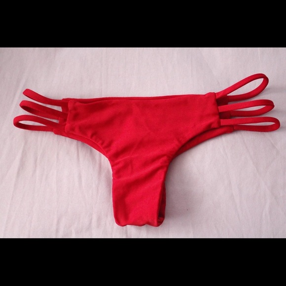 Red brand-less set - Picture 4 of 4